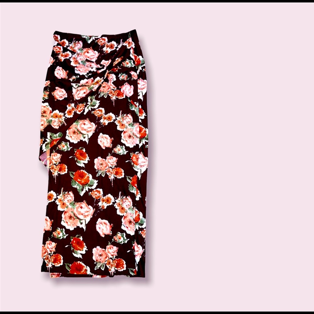 Joe B maxi skirt with Slit size L